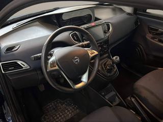 LANCIA Ypsilon usata, con USB