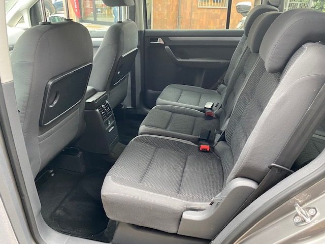VOLKSWAGEN Touran usata, con Controllo trazione