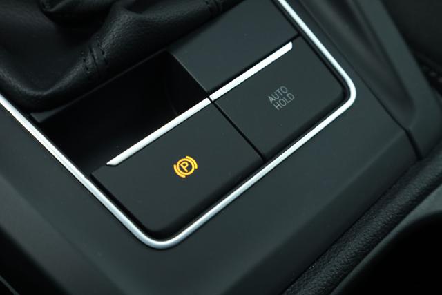 VOLKSWAGEN Golf usata, con Fari LED