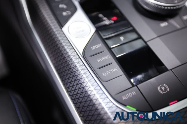 BMW 320 usata, con Volante multifunzione