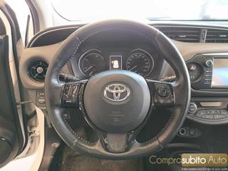TOYOTA Yaris usata 22
