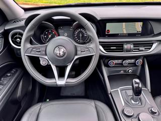 ALFA ROMEO Stelvio usata, con Fari Xenon