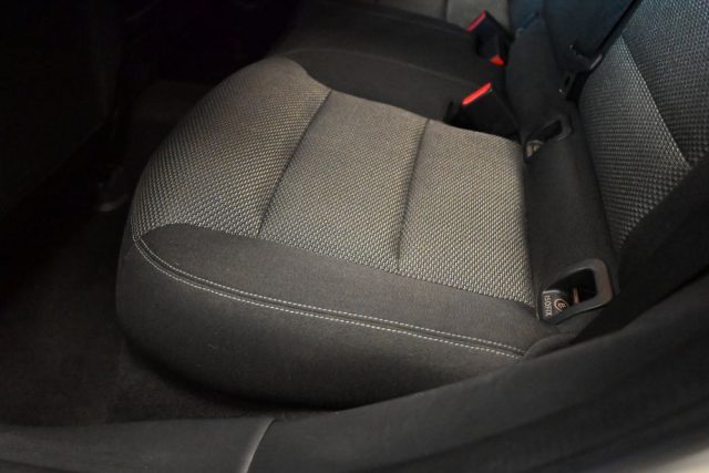 MERCEDES-BENZ GLA 180 usata 58