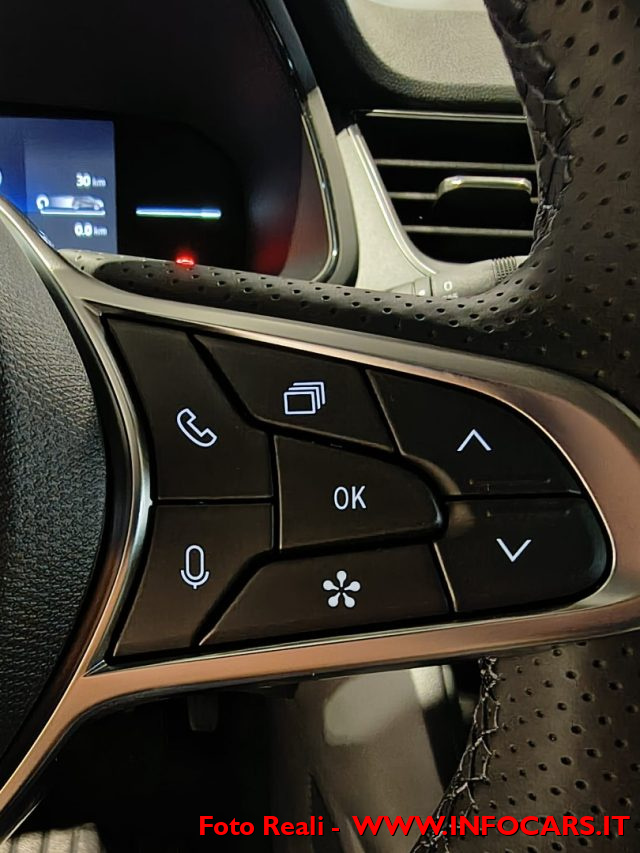 RENAULT Captur usata, con Autoradio digitale