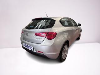 ALFA ROMEO Giulietta usata, con Autoradio