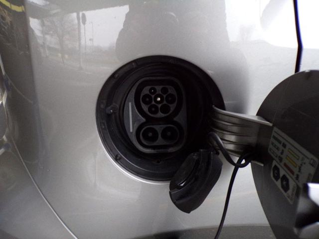 VOLKSWAGEN e-up! usata 43