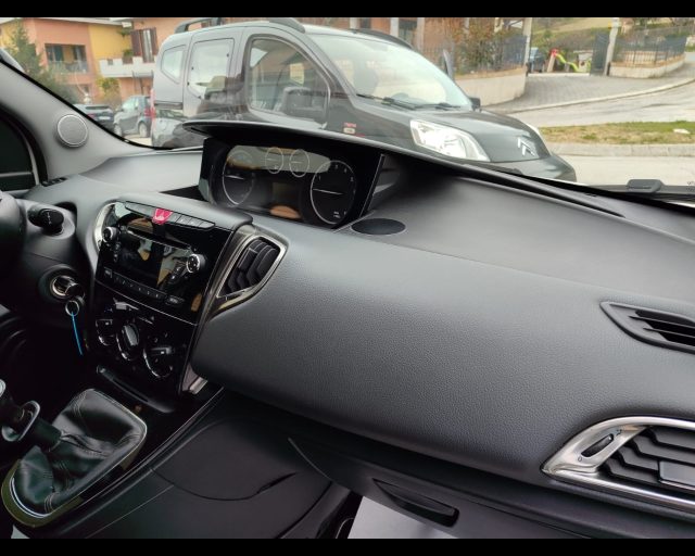 LANCIA Ypsilon usata 34