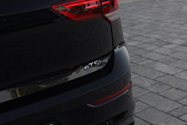 VOLKSWAGEN Golf usata, con Monitoraggio pressione pneumatici