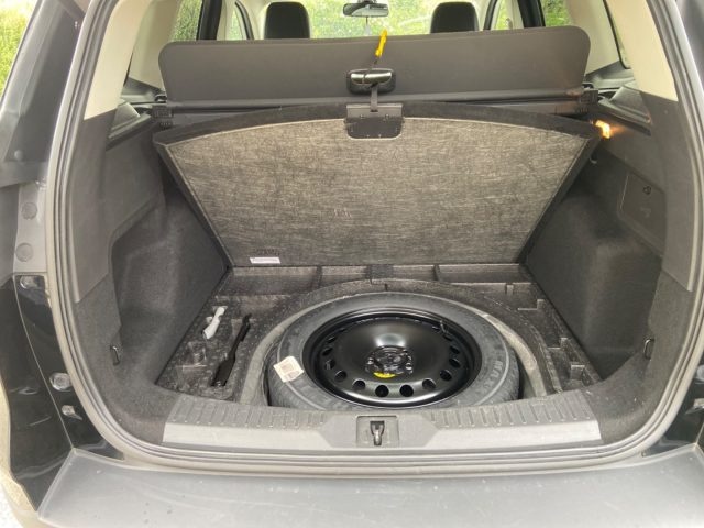 FORD Kuga usata, con Bracciolo