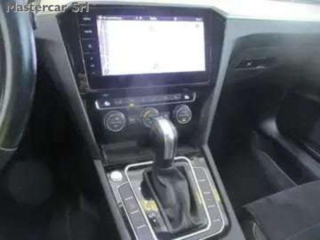 VOLKSWAGEN Passat usata, con Regolazione elettrica sedili