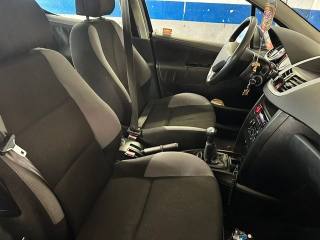 PEUGEOT 207 usata, con USB