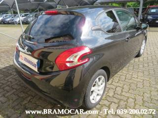 PEUGEOT 208 usata, con Autoradio