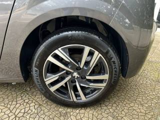 PEUGEOT 208 usata 11