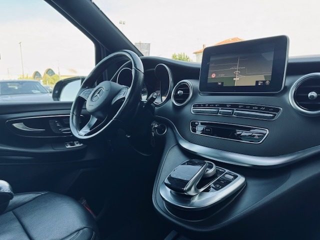 MERCEDES-BENZ V 250 usata, con Sedili riscaldati