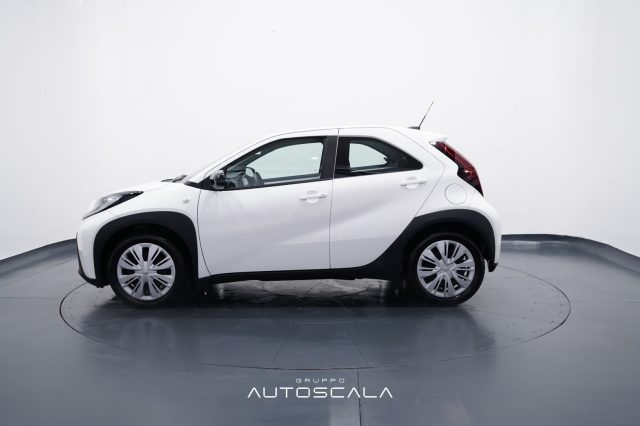 TOYOTA Aygo X usata, con Autoradio