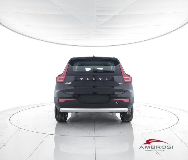 VOLVO XC40 usata 5