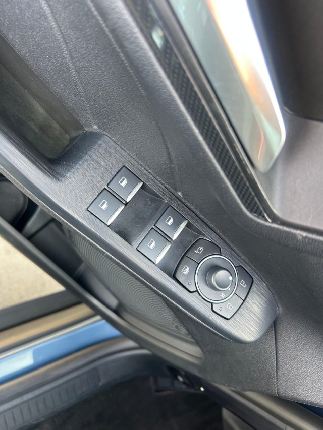 FORD Kuga usata, con Fendinebbia