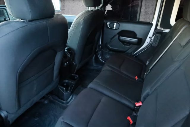 JEEP Wrangler usata, con Park Distance Control