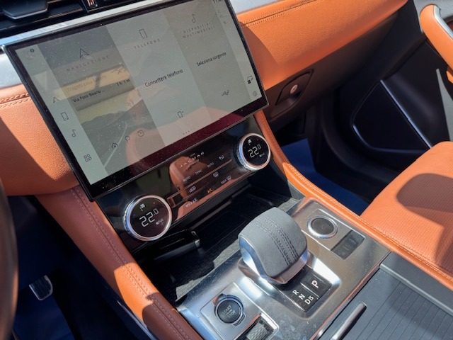 JAGUAR F-Pace usata, con ESP