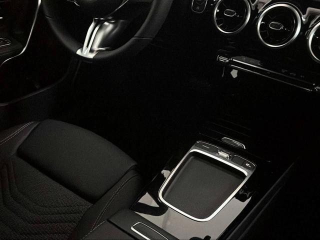 MERCEDES-BENZ A 180 usata, con Vetri oscurati