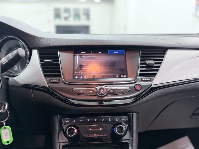 OPEL Astra usata, con USB