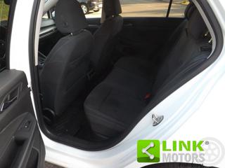VOLKSWAGEN Golf usata, con Airbag testa