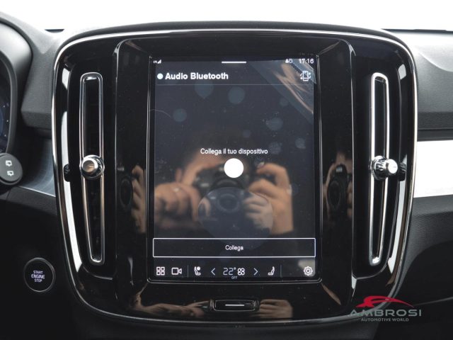 VOLVO XC40 usata 12