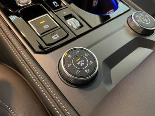 VOLKSWAGEN Touareg usata, con ESP