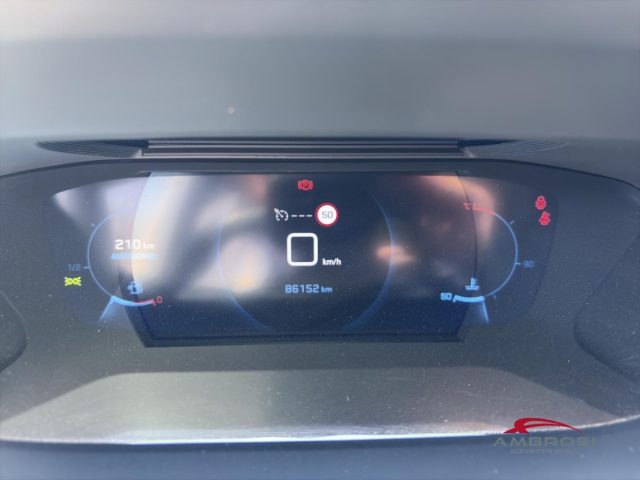 PEUGEOT 2008 usata 10