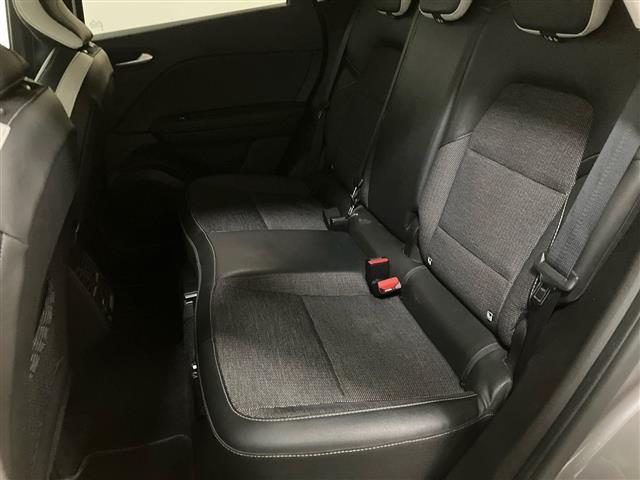 RENAULT Captur usata, con Volante in pelle