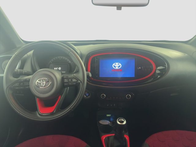 TOYOTA Aygo X usata 10