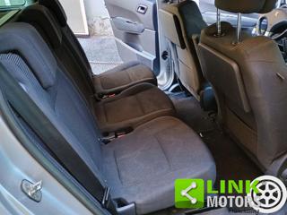 PEUGEOT 5008 usata, con Volante in pelle