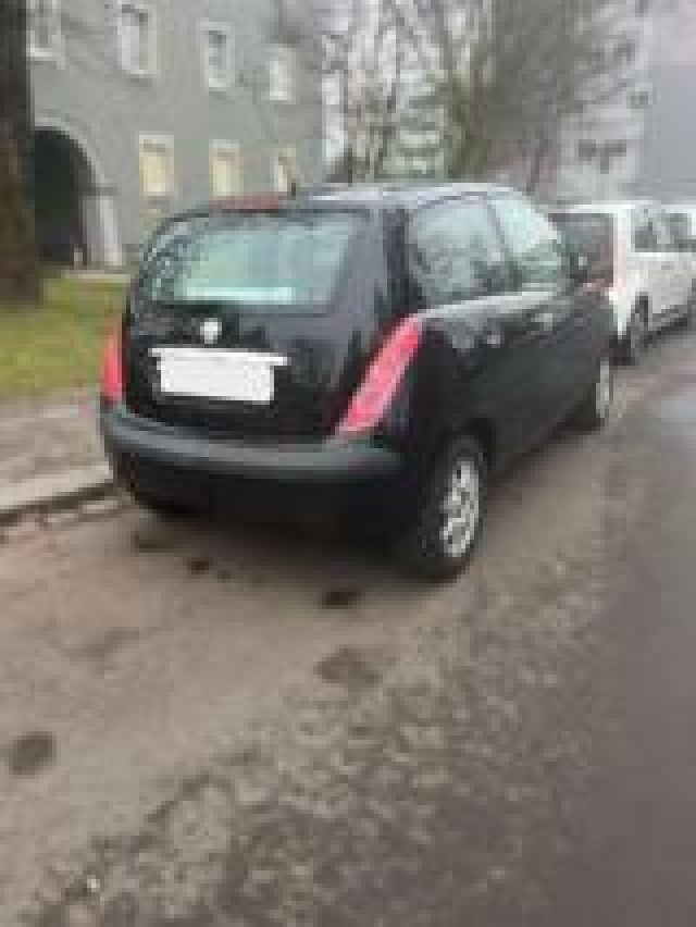 LANCIA Ypsilon usata, con Autoradio