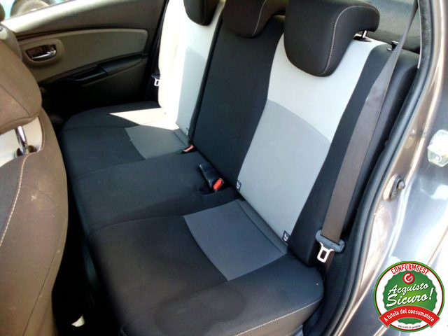 TOYOTA Yaris usata, con Controllo automatico clima