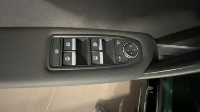RENAULT Captur usata, con Fari LED