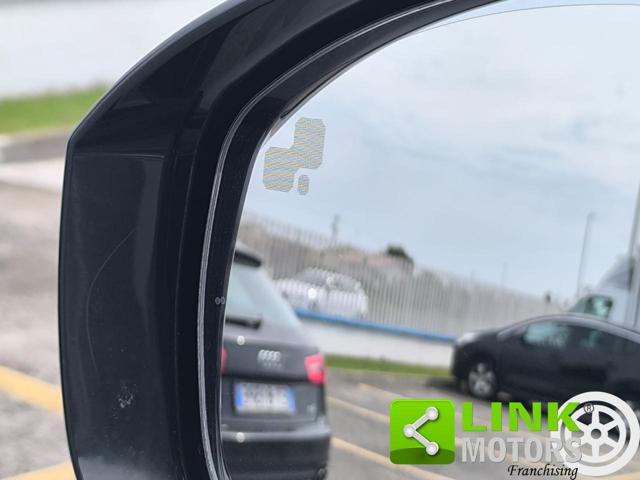 LAND ROVER Range Rover Sport usata, con Interni in pelle