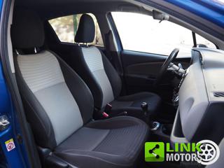 TOYOTA Yaris usata, con Sistema di parcheggio automatico