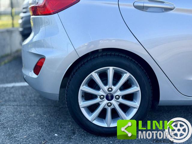 FORD Fiesta usata, con Fari LED