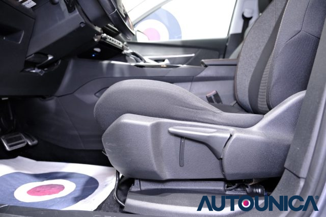 PEUGEOT 3008 usata, con Volante in pelle