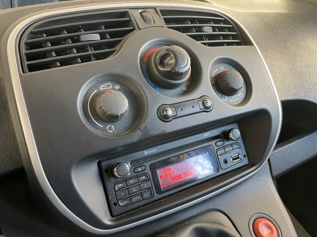 RENAULT Kangoo usata 22
