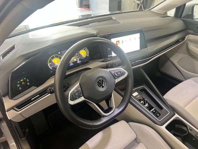 VOLKSWAGEN Golf usata, con Autoradio