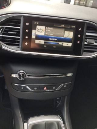 PEUGEOT 308 usata, con USB