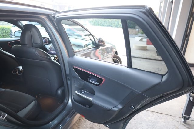 MERCEDES-BENZ C 300 usata 148