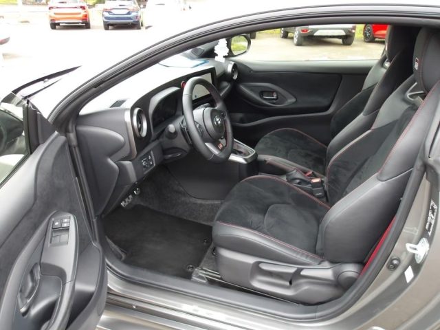 TOYOTA Yaris usata, con Boardcomputer
