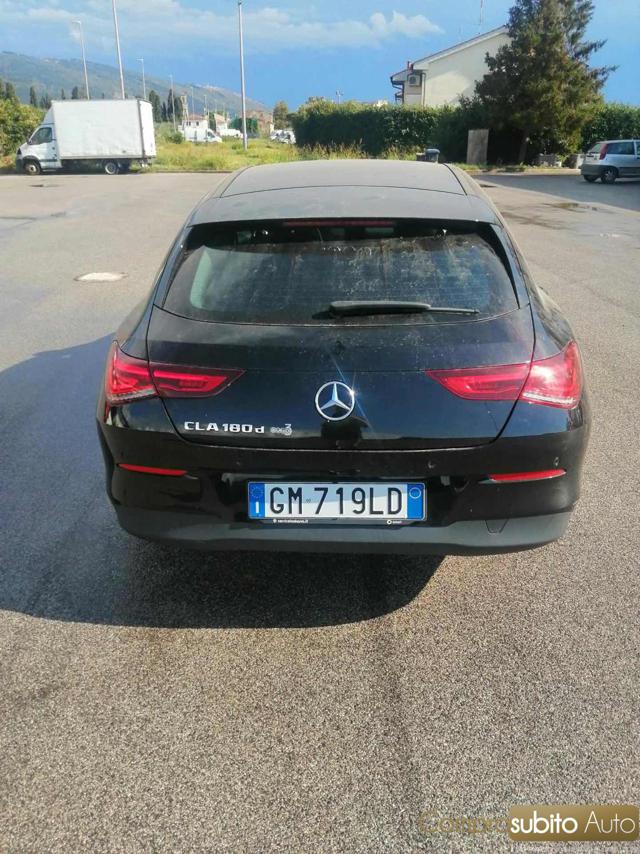 MERCEDES-BENZ CLA 180 usata, con Airbag