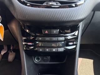 PEUGEOT 208 usata, con Touch screen