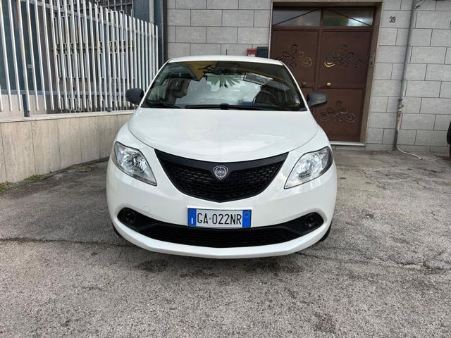LANCIA Ypsilon usata, con Airbag