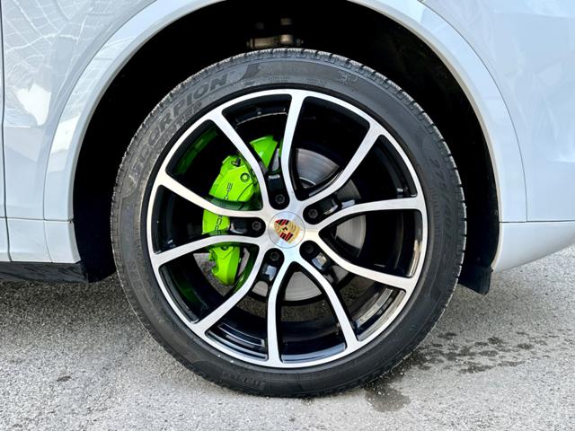 PORSCHE Cayenne usata, con Specchietti laterali elettrici