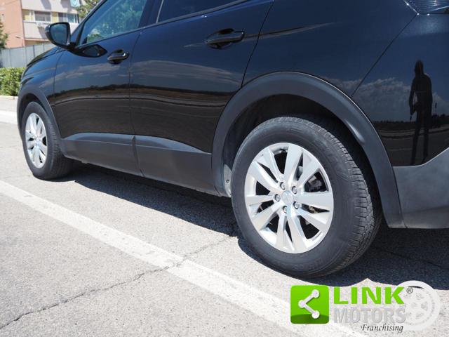 PEUGEOT 3008 usata, con USB