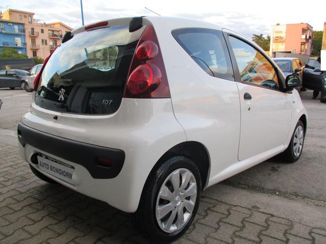 PEUGEOT 107 usata, con Autoradio